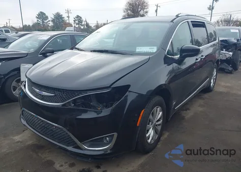 2019 Chrysler Pacifica Touring L z USA, uszkodzony, nr VIN 2C4RC1BG0KR650762